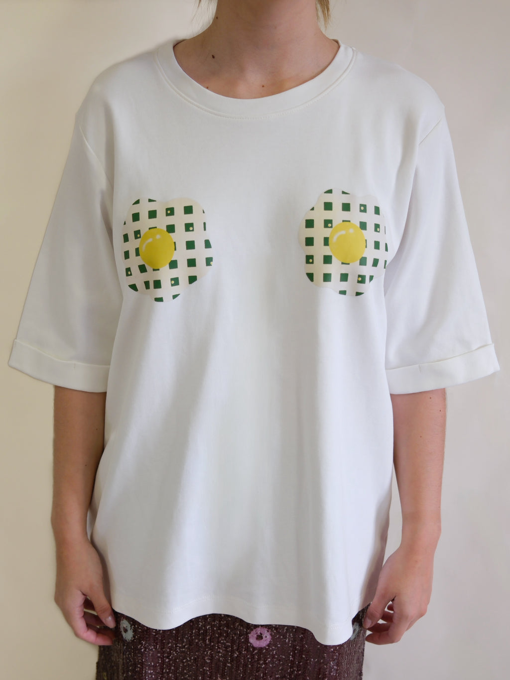 Eggtra happy tshirt